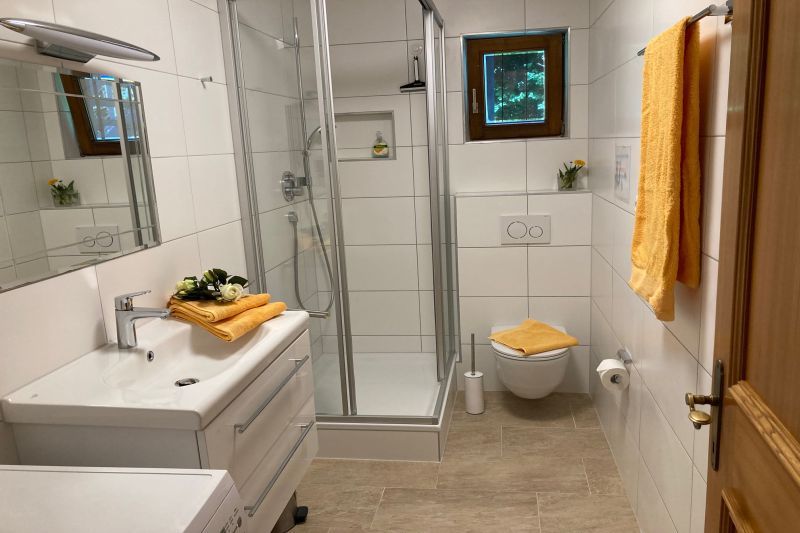 Ferienwohnung mit Dusche in Lans bei Innsbruck